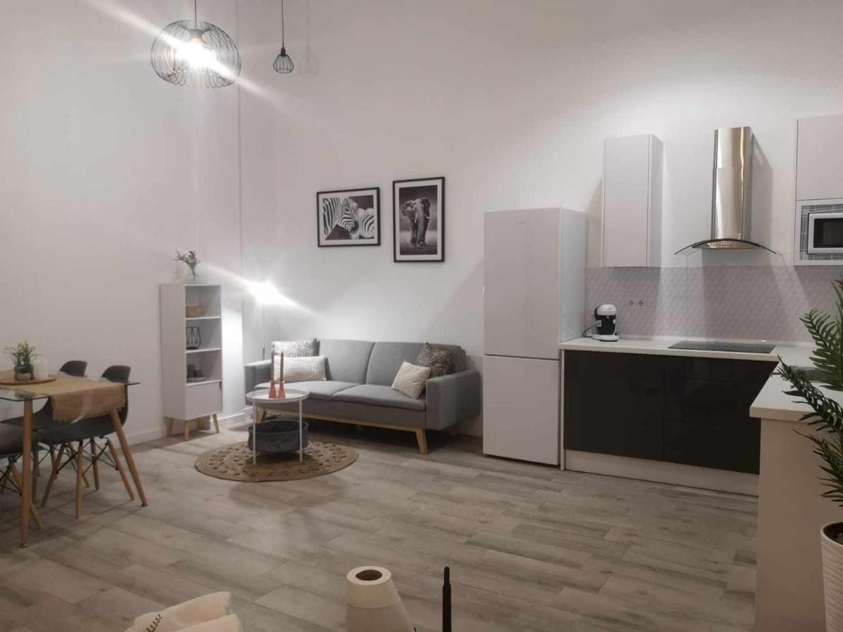 La Victoria Suites Malaga Ngoại thất bức ảnh